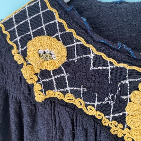 Free People Black Gold Embroidered Peasant Flowy Hippie Boho Baloon Sleeve Shirt - Picture 9 of 12